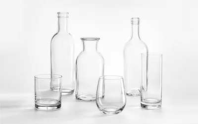 ガラス商品の撮影のコツ|透明感を出す光と映り込みの抑え方【2026年】